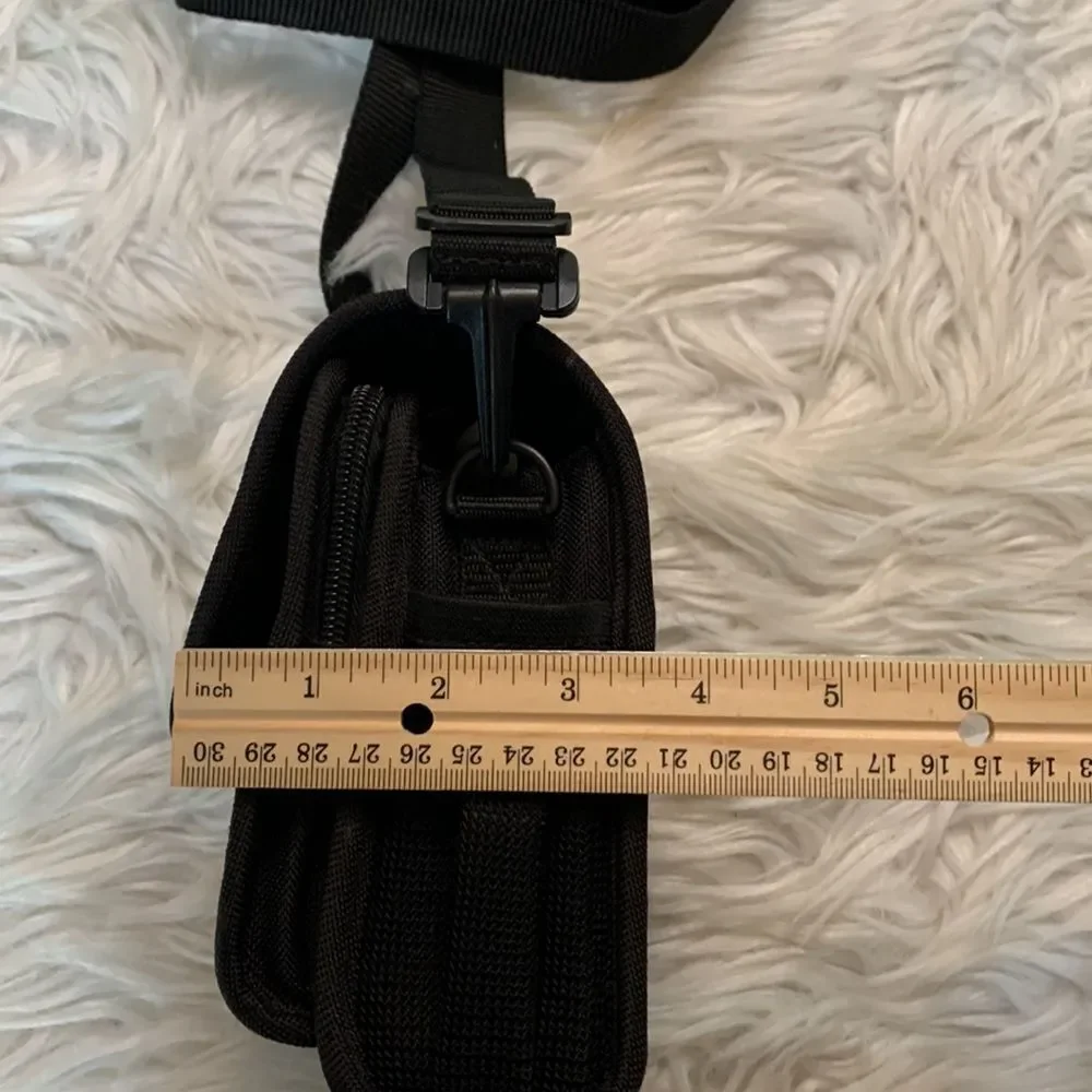 🟢3 for $20 TARGUS camera bag for point & shoot style camera hook & loop …